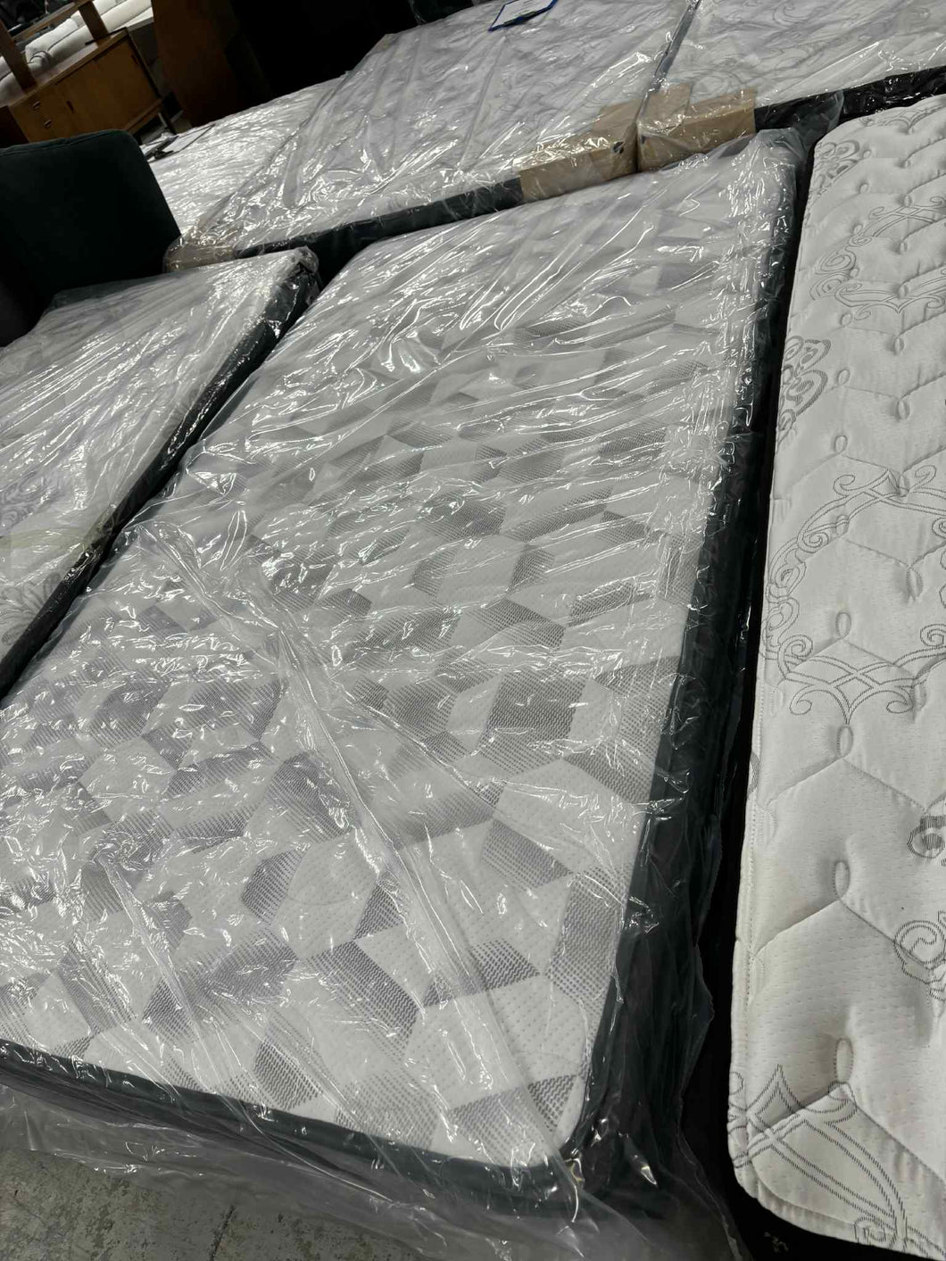 Atlanta  King Single  Pocket Spring Mattress with NZ Made Base  NEW !!!42993