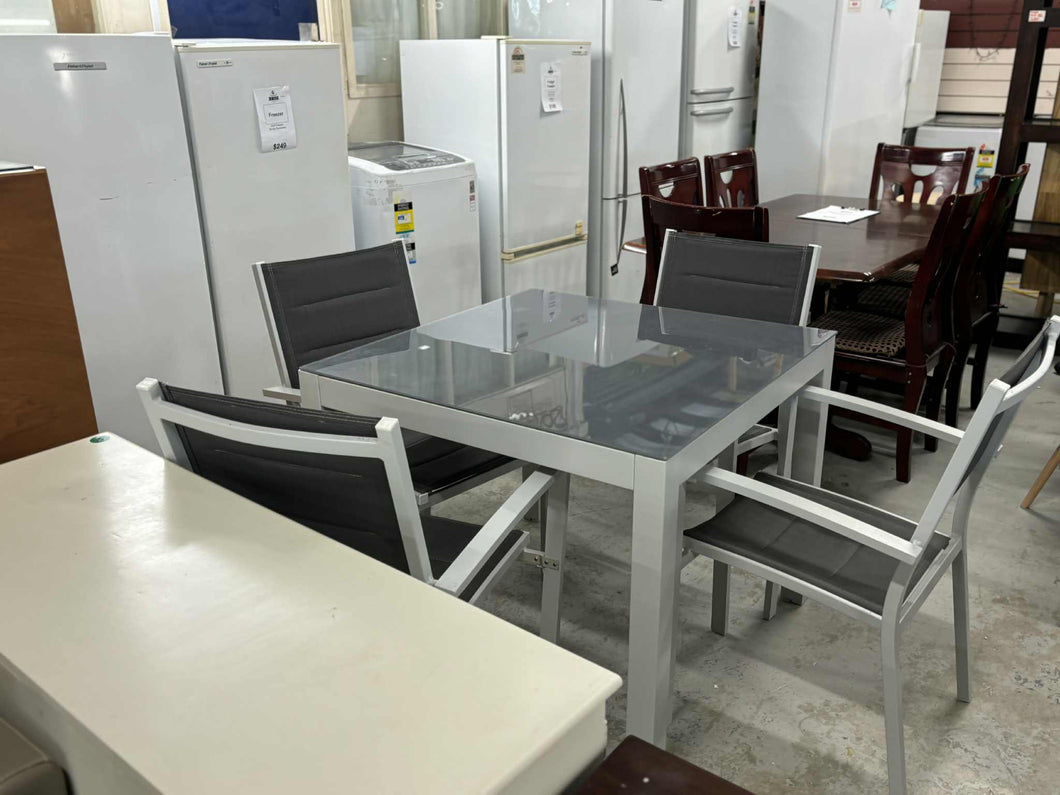Outdoor Dining Suite Table + 4 Chairs