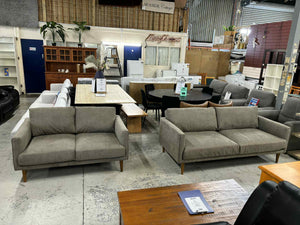 Brown Fabric/Wood Legs  5 Seater  Lounge Suite NEW!!! 52850