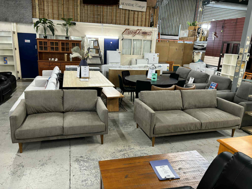 Brown Fabric/Wood Legs  5 Seater  Lounge Suite NEW!!! 52850