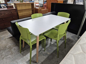 White ECHO Dining Table With 4x Assorted Colours Chairs 52899