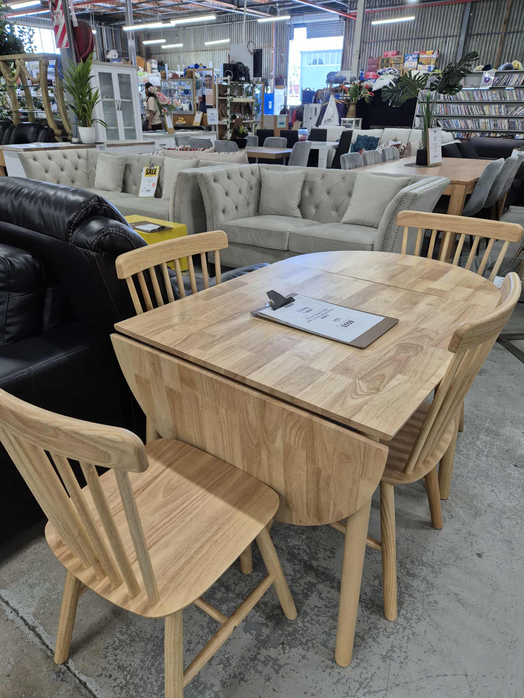 Orlando Dining Table With 4x Paris Dining Chairs NEW!!! 52735