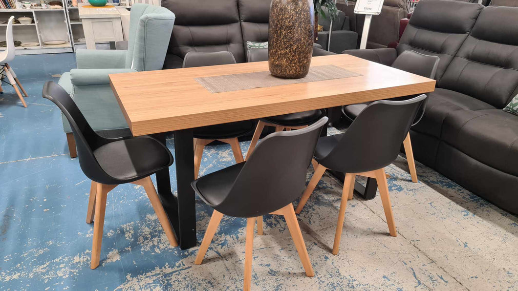 Bright Dining Table  with 6 Sonia Black Chairs   NEW!! 51708