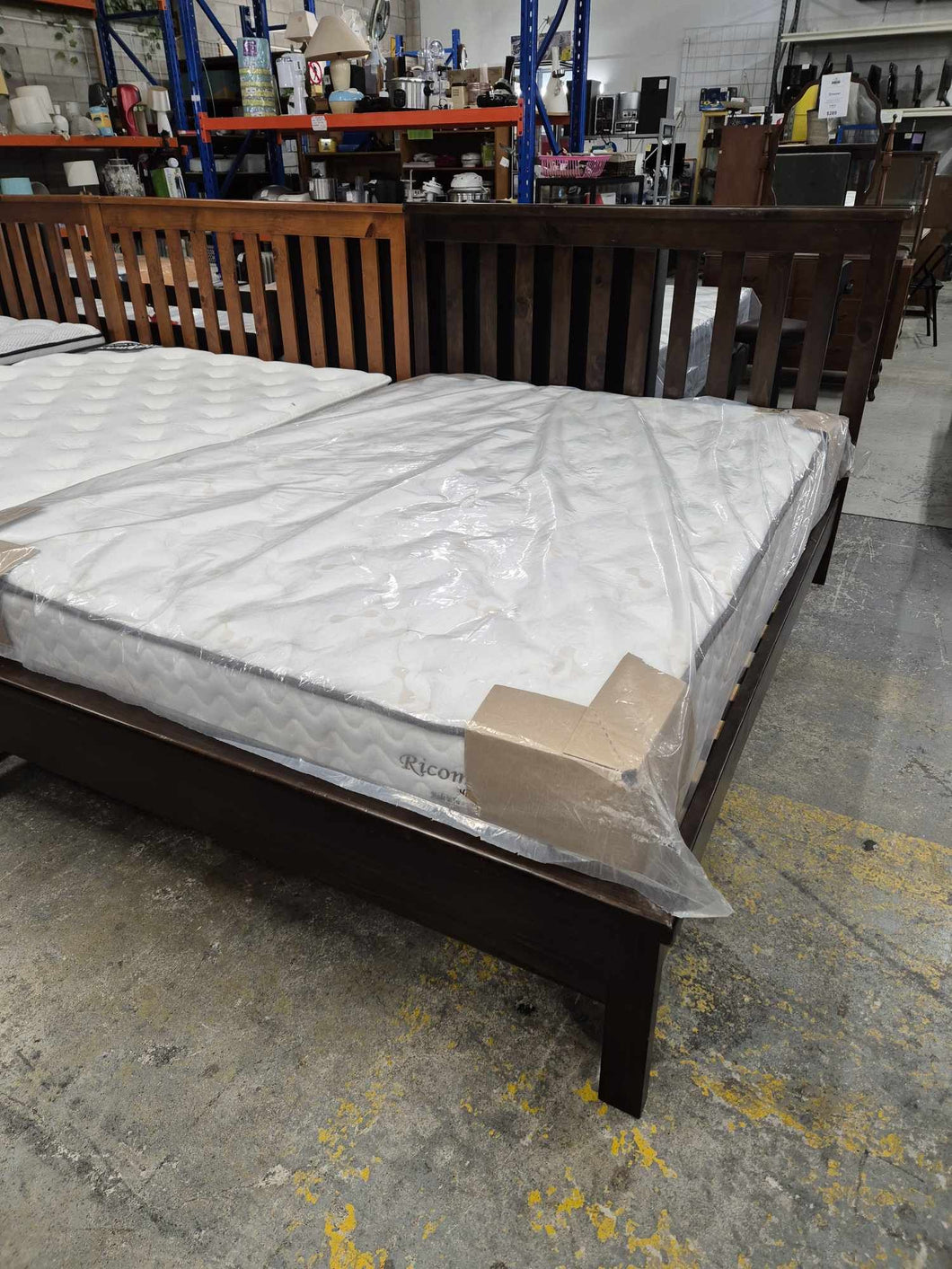 Majestic Pillow Top  Queen Mattress NEW (NZ Made) With Wood Slat Frame Bed 52051