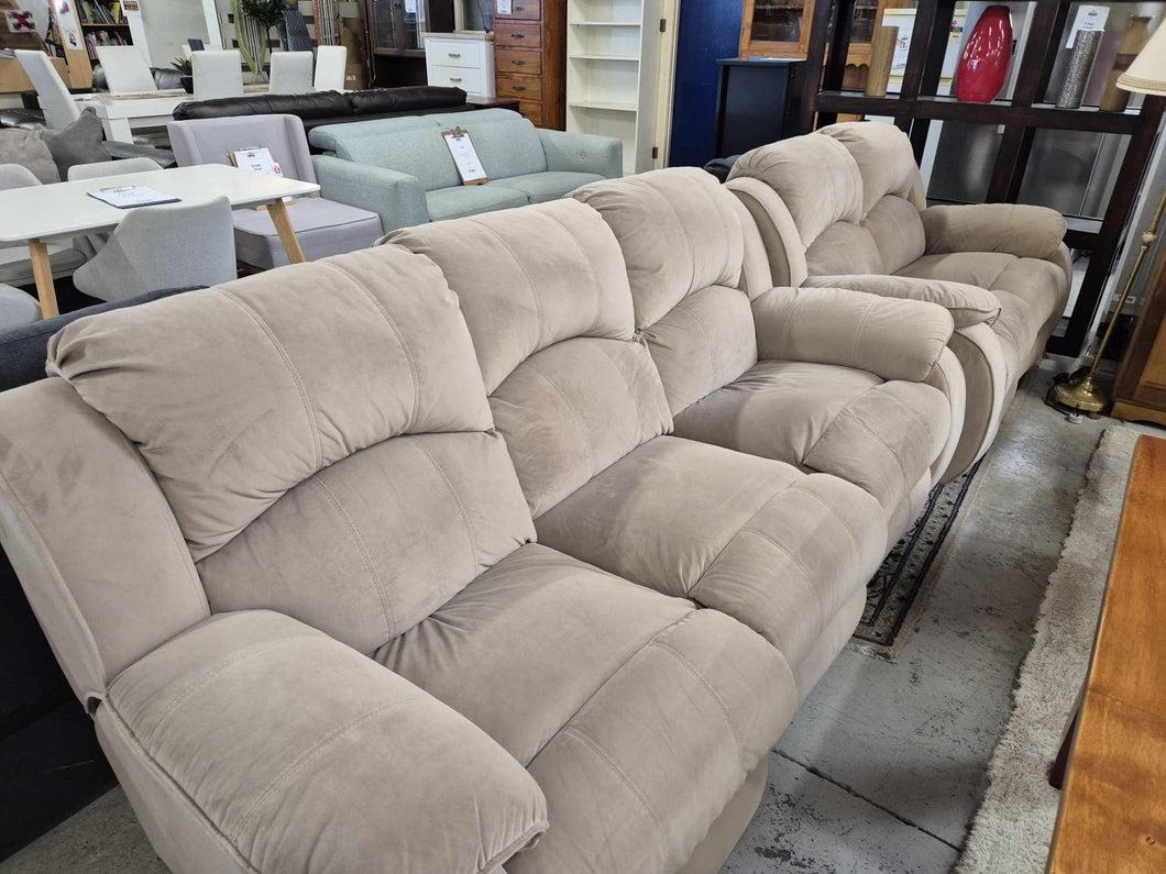 Beige Recliner 5 Seater  Lounge Suite 52418