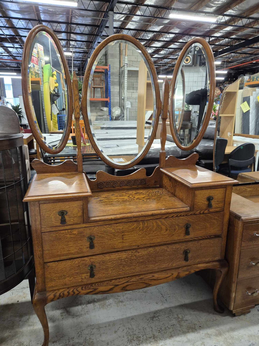 Oak Dresser With 4 Drawer/3 Oval Mirrors 52605