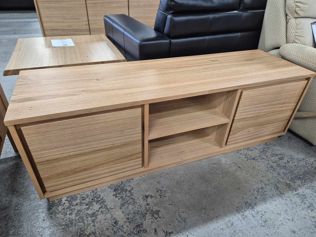 Dallas Light Wood  TV Unit With 2 Doors NEW!!! 52621