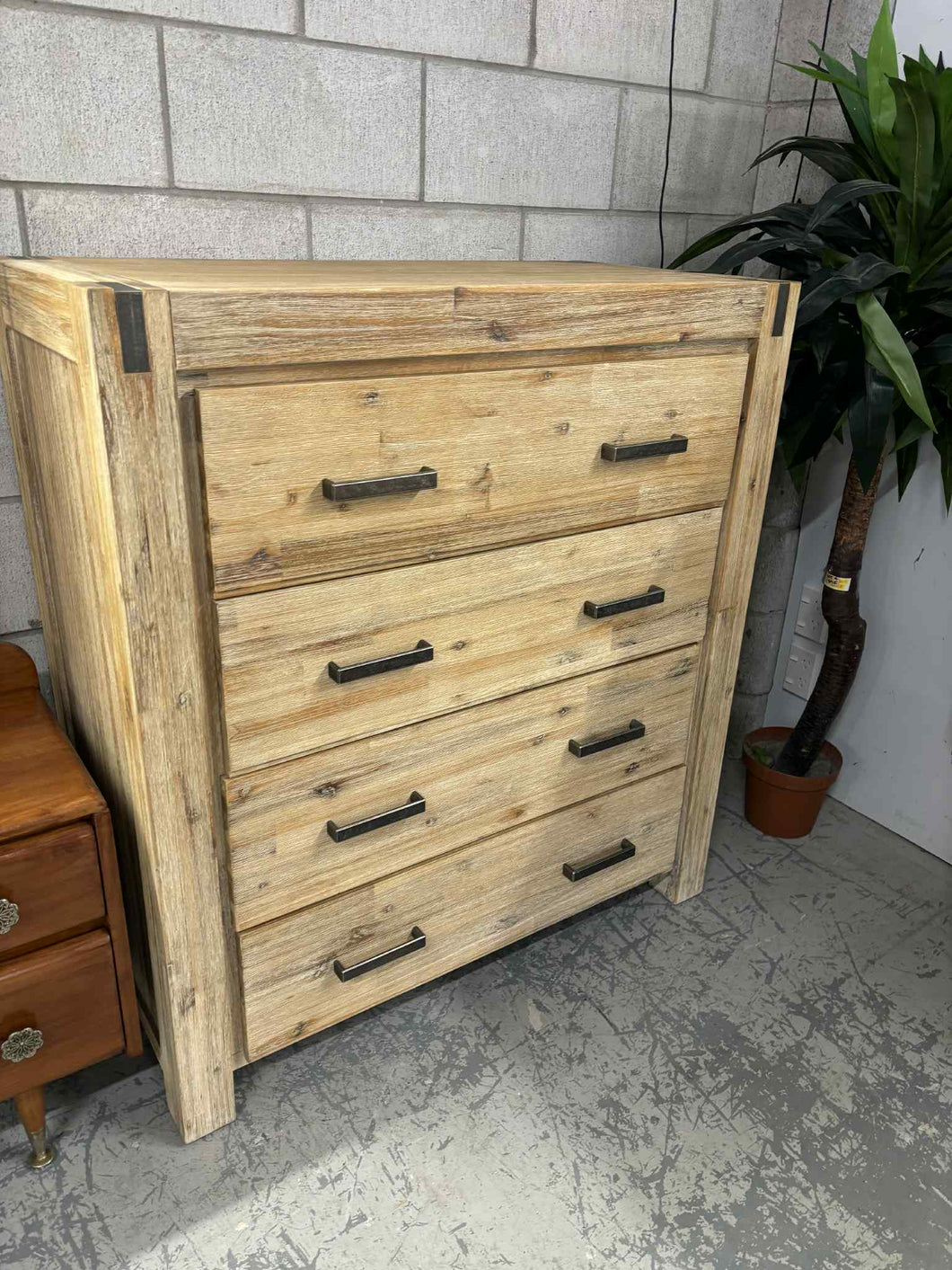 Silverstrike Tall Boy With 4 Drawers