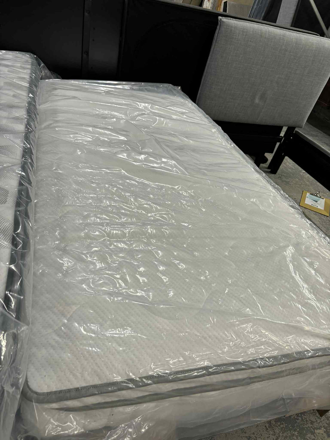 Single Bed with Atlanta Pocket Spring Mattress & Base NEW !!!