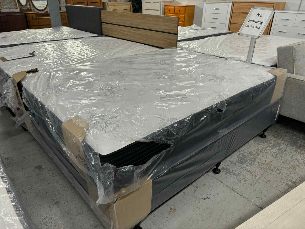 Ricoma Queen NZ MADE !! Firm Mattress With Black Base  NEW !!! 52489