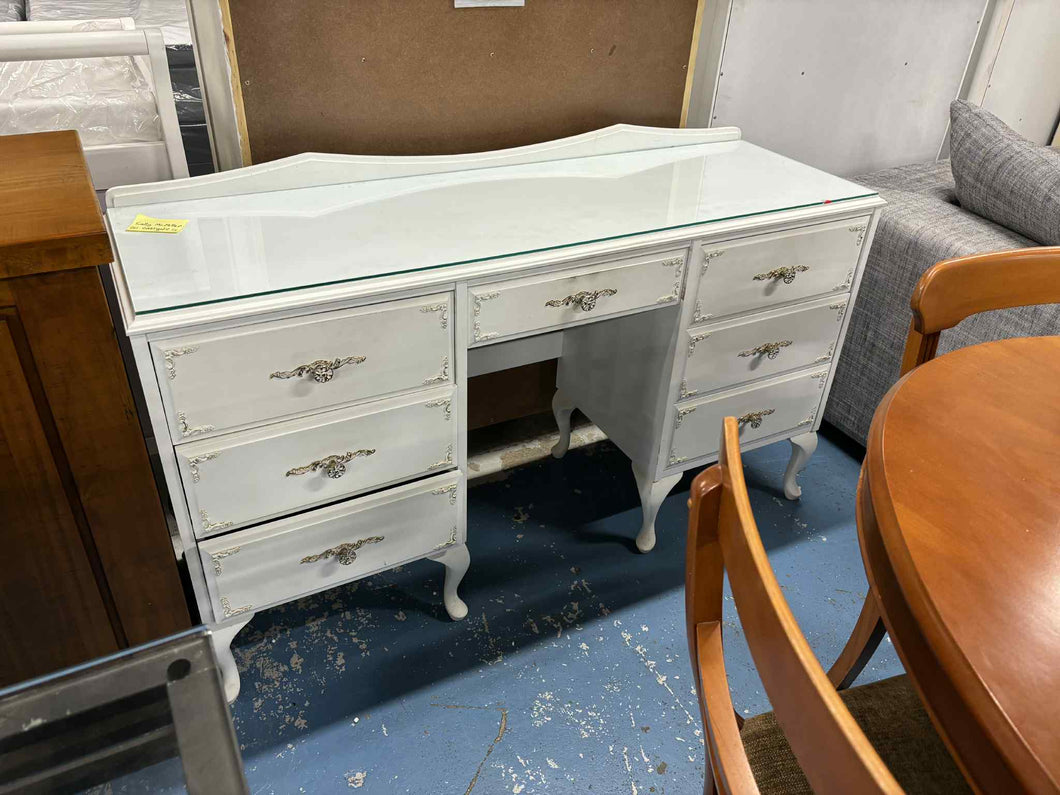 White Dresser With 7 Drawers 52692