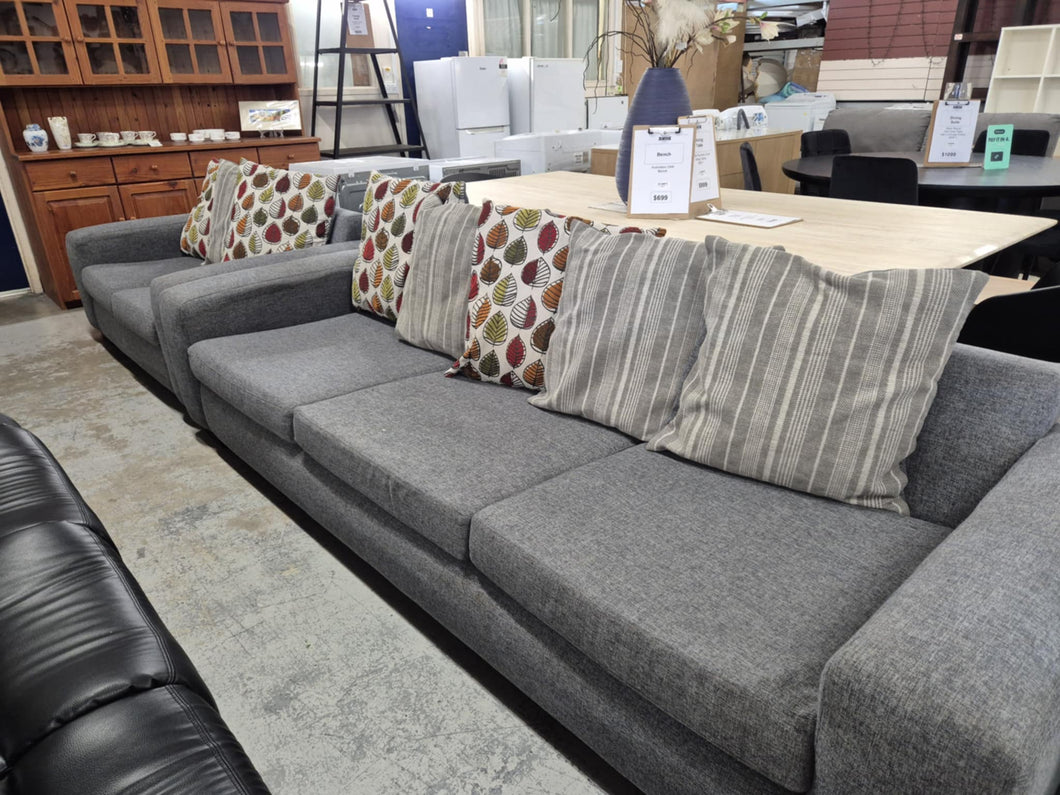 Grey Fabric 5 Seater  Lounge Suite  (Leaf & Striped Print Cushions) 52861