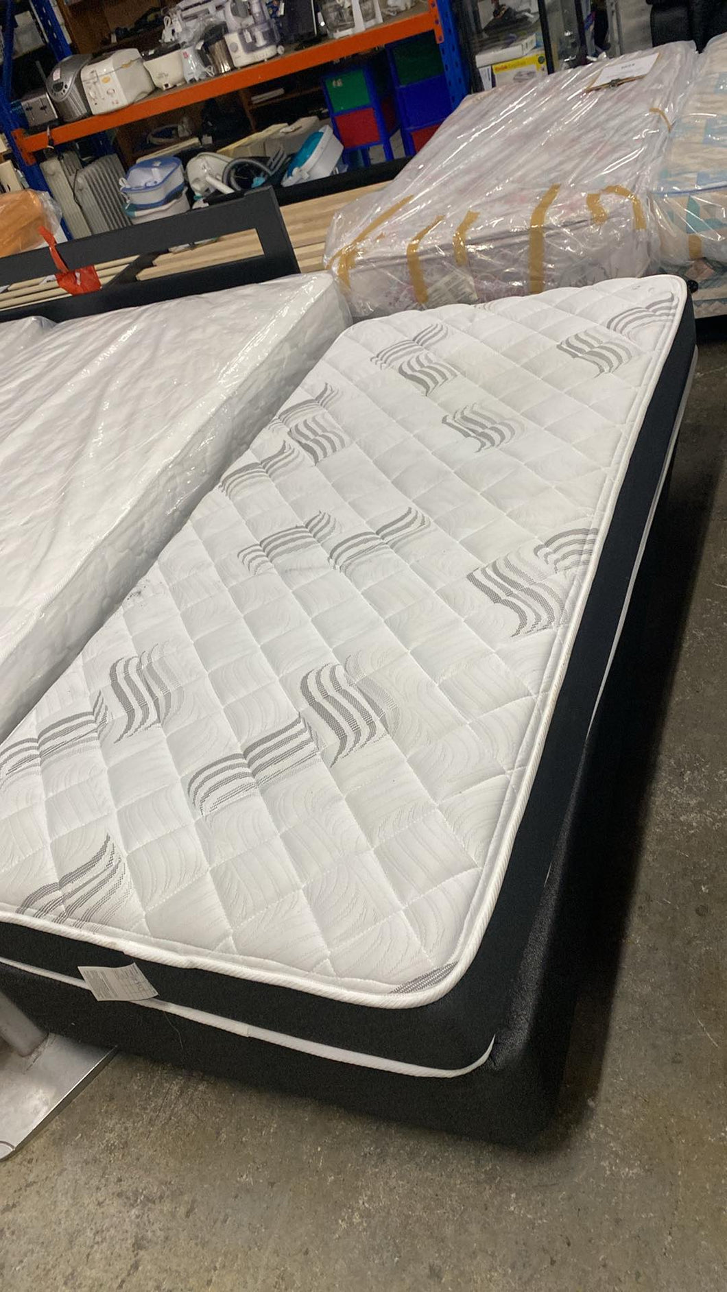 Single Sleepmaker Mattress with Base 51998