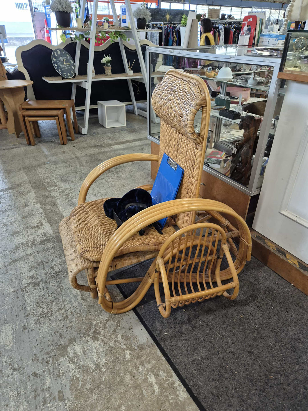 Rattan Single Chair With Side Magazine holder 52925